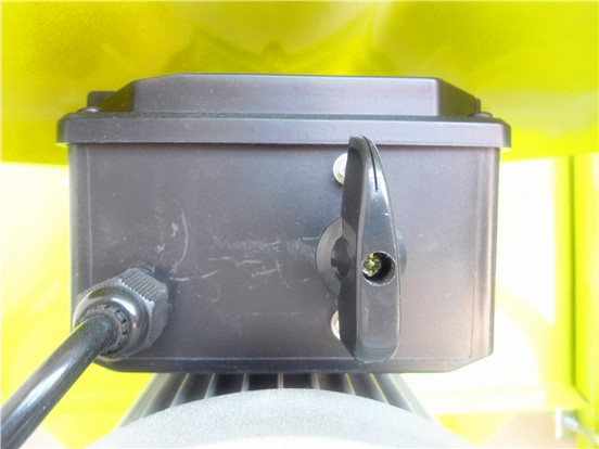 小型攪拌機(jī)控制開關(guān)細(xì)節(jié)圖